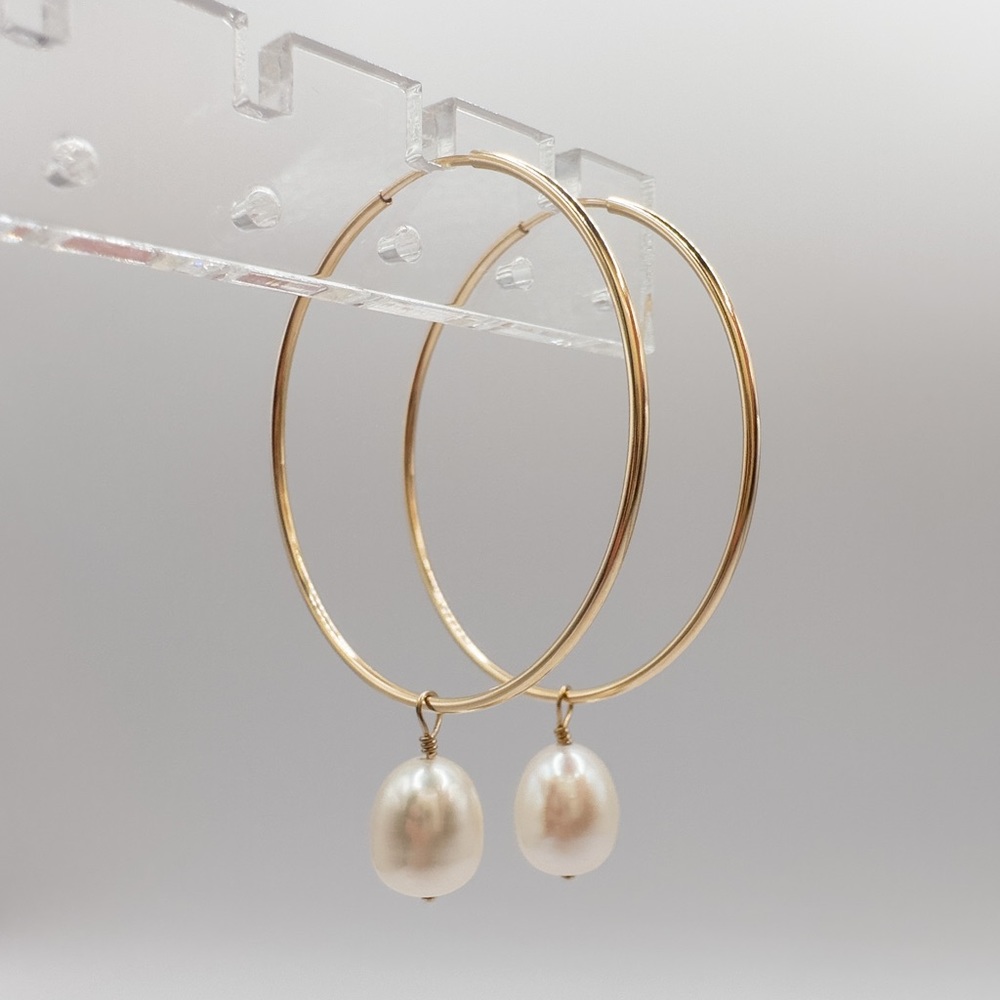 14k gold filled hoops with natural fresh water pearls. 38 mm. New, comes in box